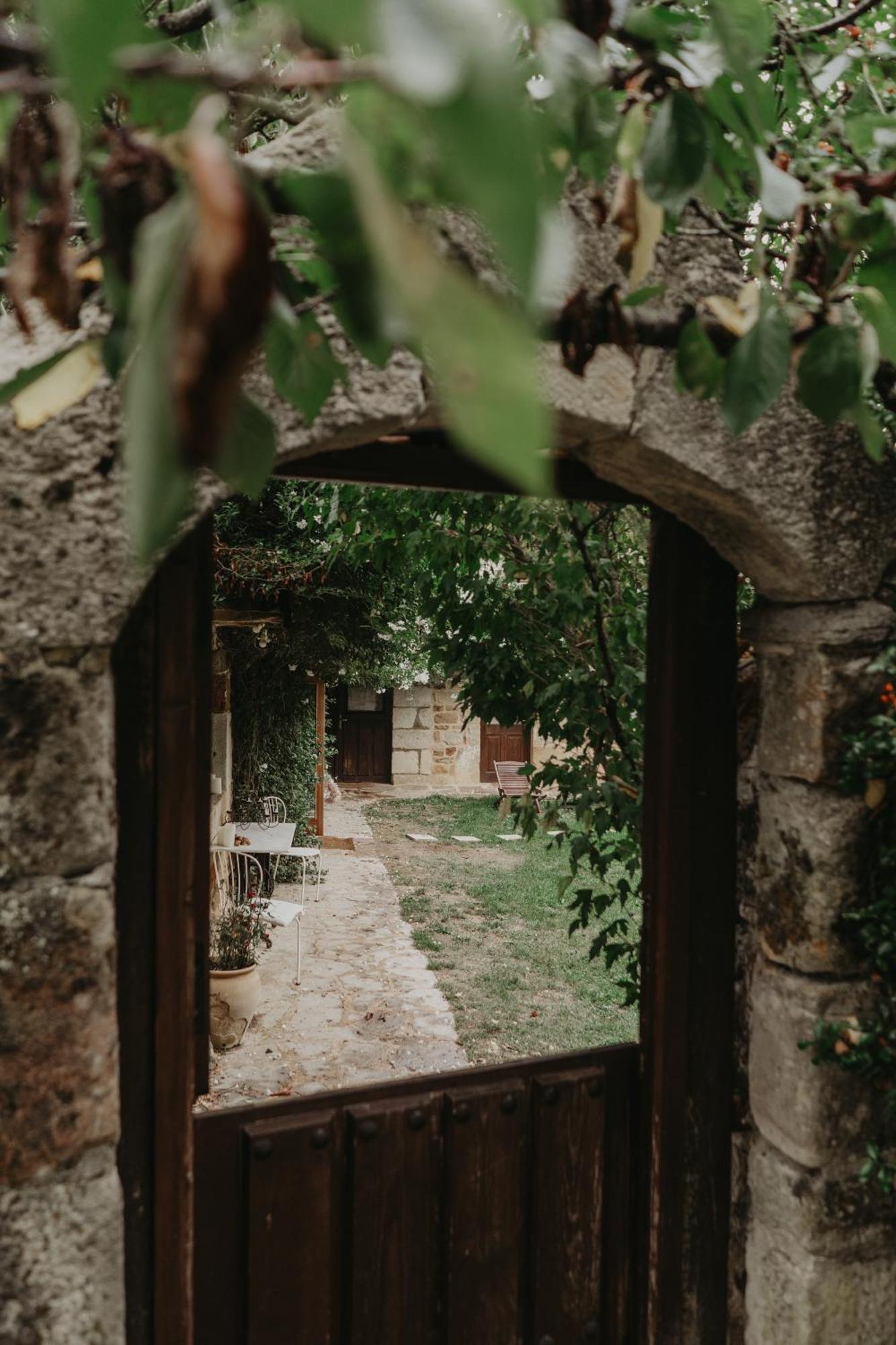 La Gandara Guest House Crespo Exterior photo